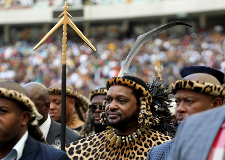INdlunkulu kaZulu ikhala ngokuntula izimali.