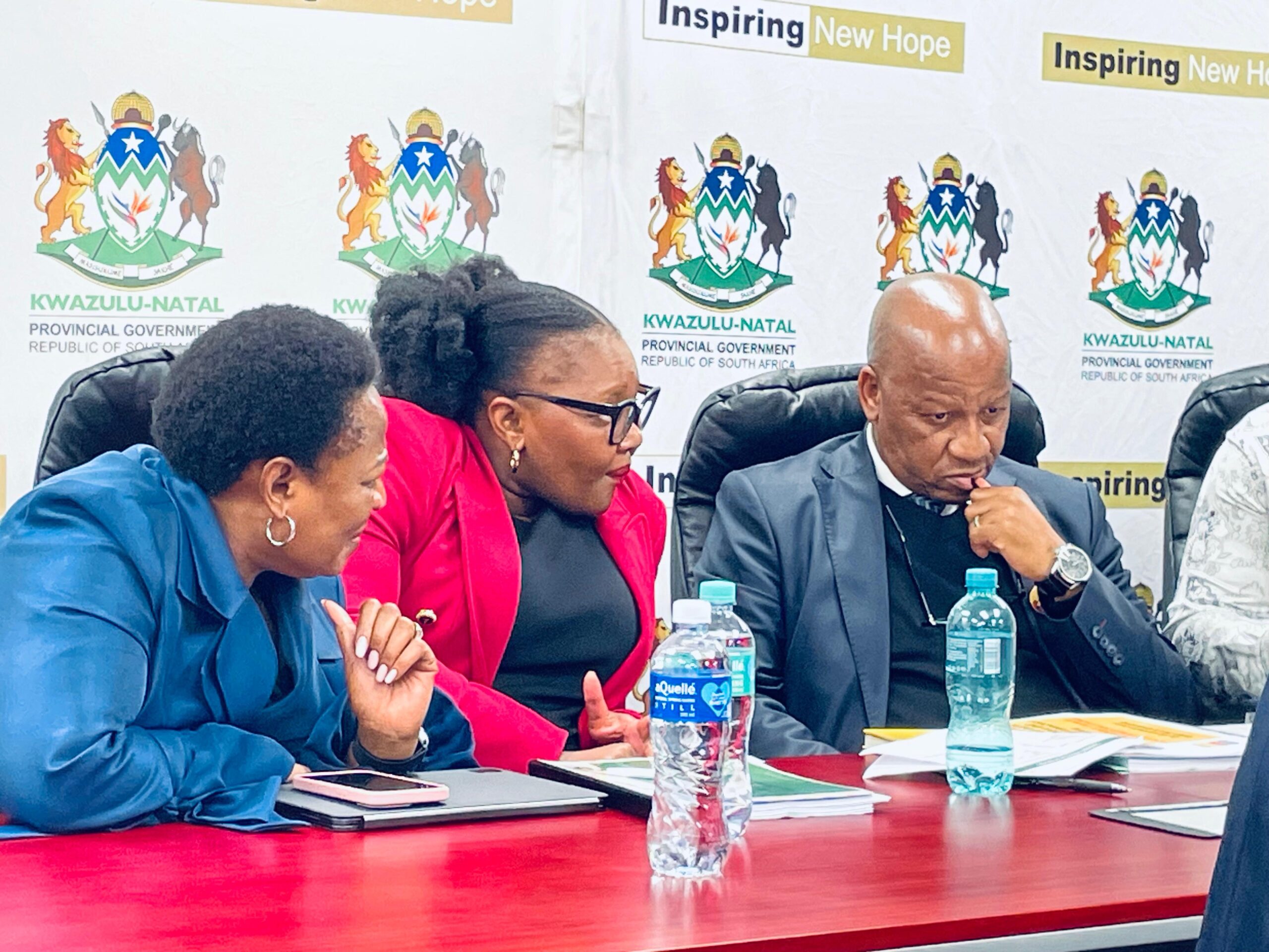 Abasebenzi mbumbulu bayimbangela yezinkinga zezimali eMnyangweni wezeMfundo – Gwarube