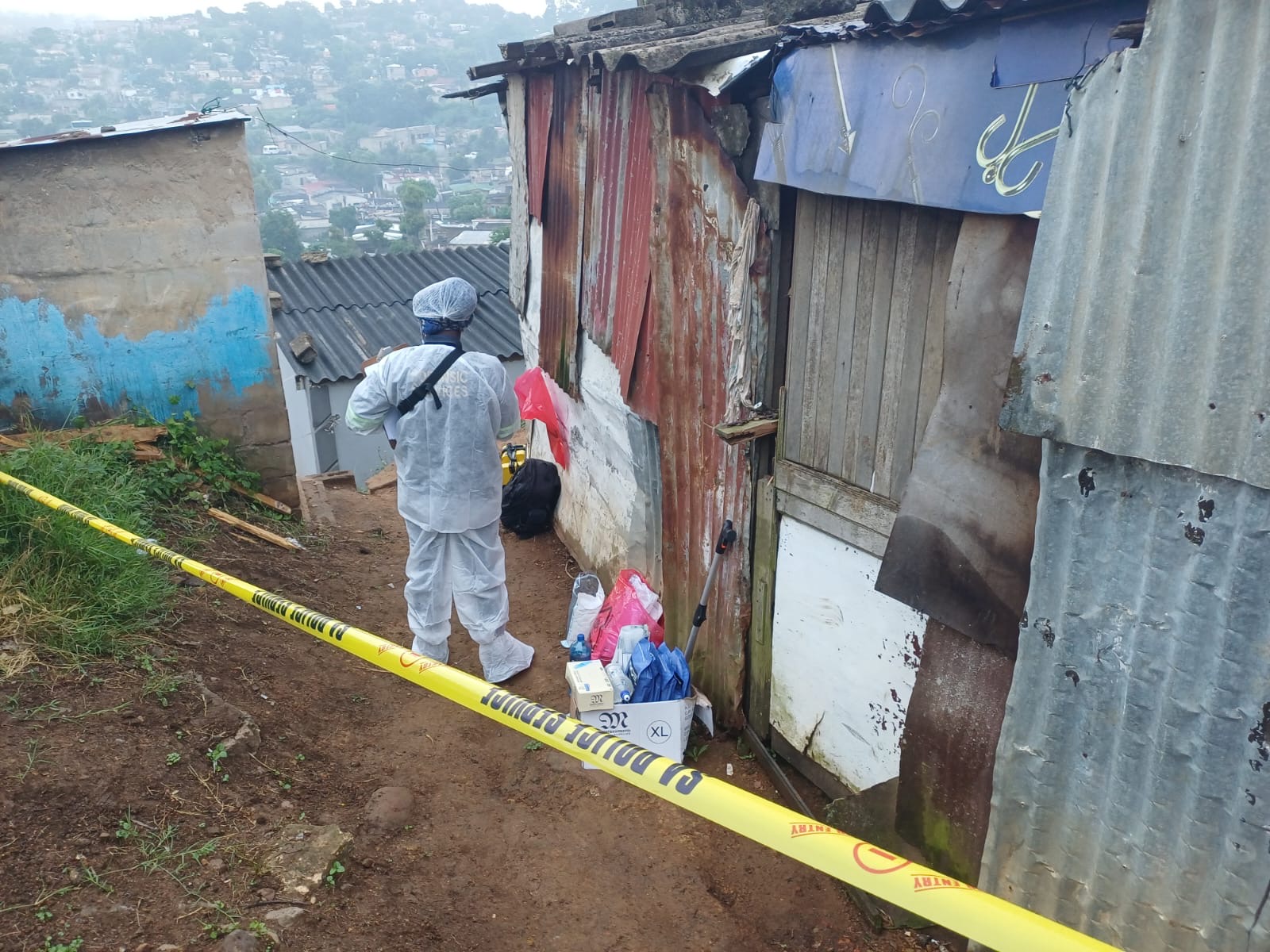 Basale enkundleni abalisa abangu-5 betholana phezulu namaphoyisa eNanda.