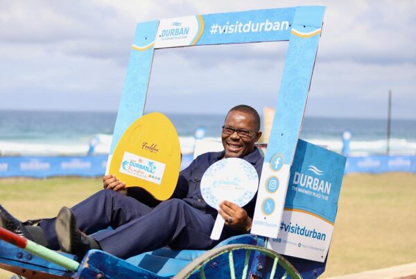 Ethekwini Mayor Cyril Xaba taking Rickshaw ride_Image by Ethekwini Municipality