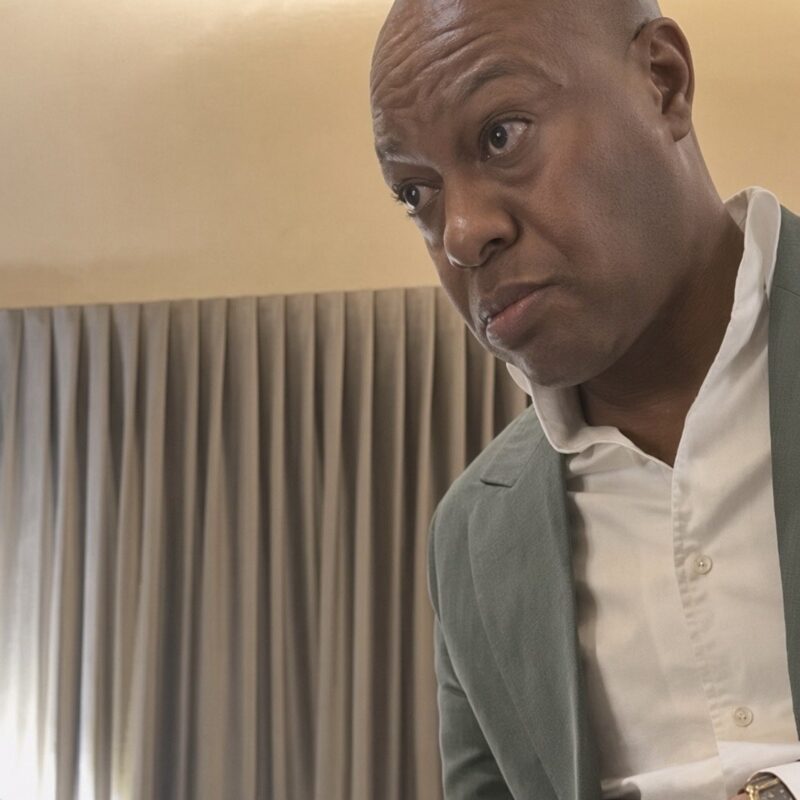 Lawrence Chamurwa Mudzinganyama threatening a group of women