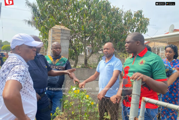 Abagilwa begasela emzini wowesifazane osolwa ngokuqola abantu ebathembisa imisebenzi kuMnyango wezeMpilo