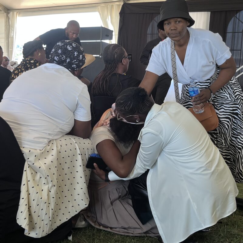 Imindeni yabashone engozini yemoto eCato Ridge